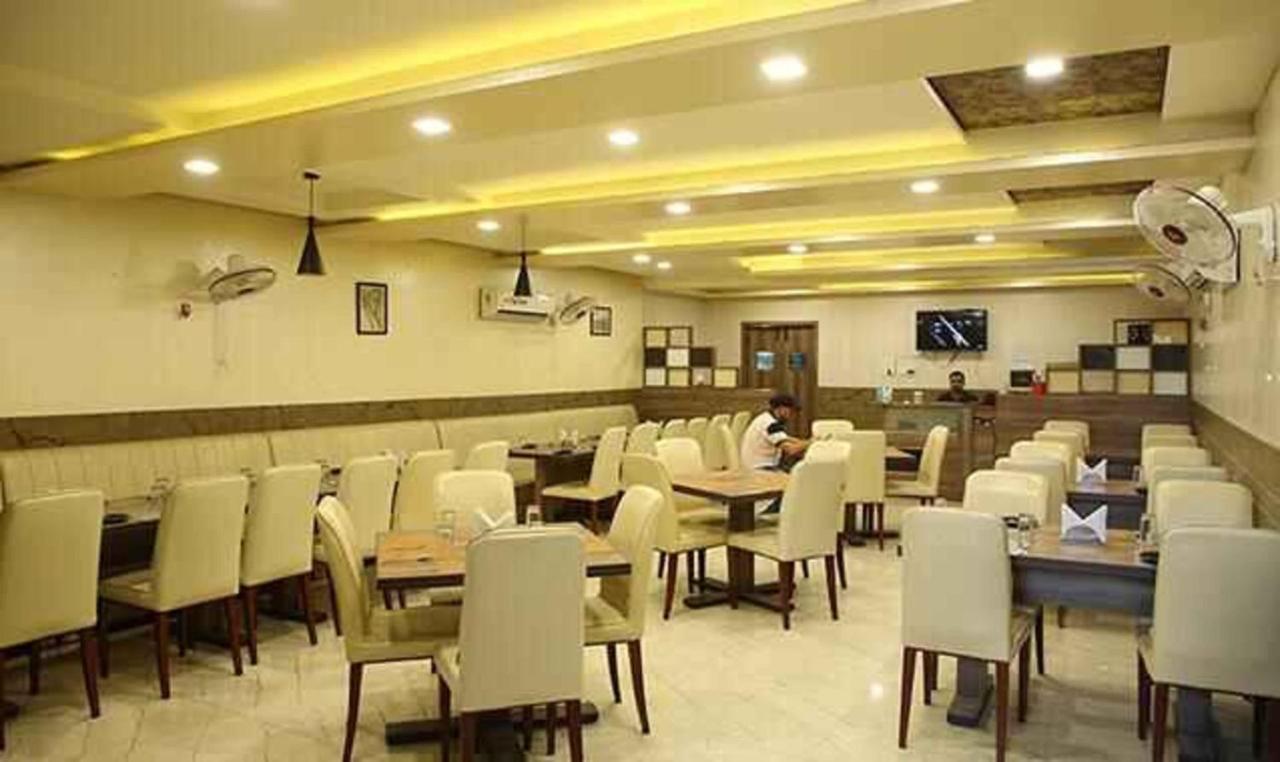 Fabhotel Corbett Inn Rudrapur Exterior photo