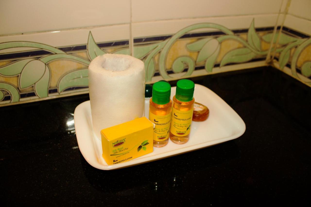 Fabhotel Corbett Inn Rudrapur Exterior photo